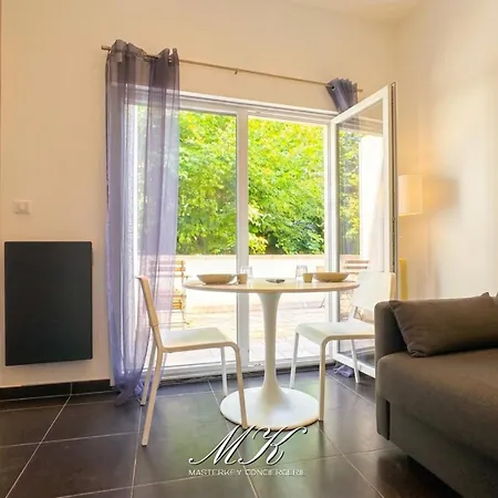 L'echappee Avec Terrasse, Apartmán